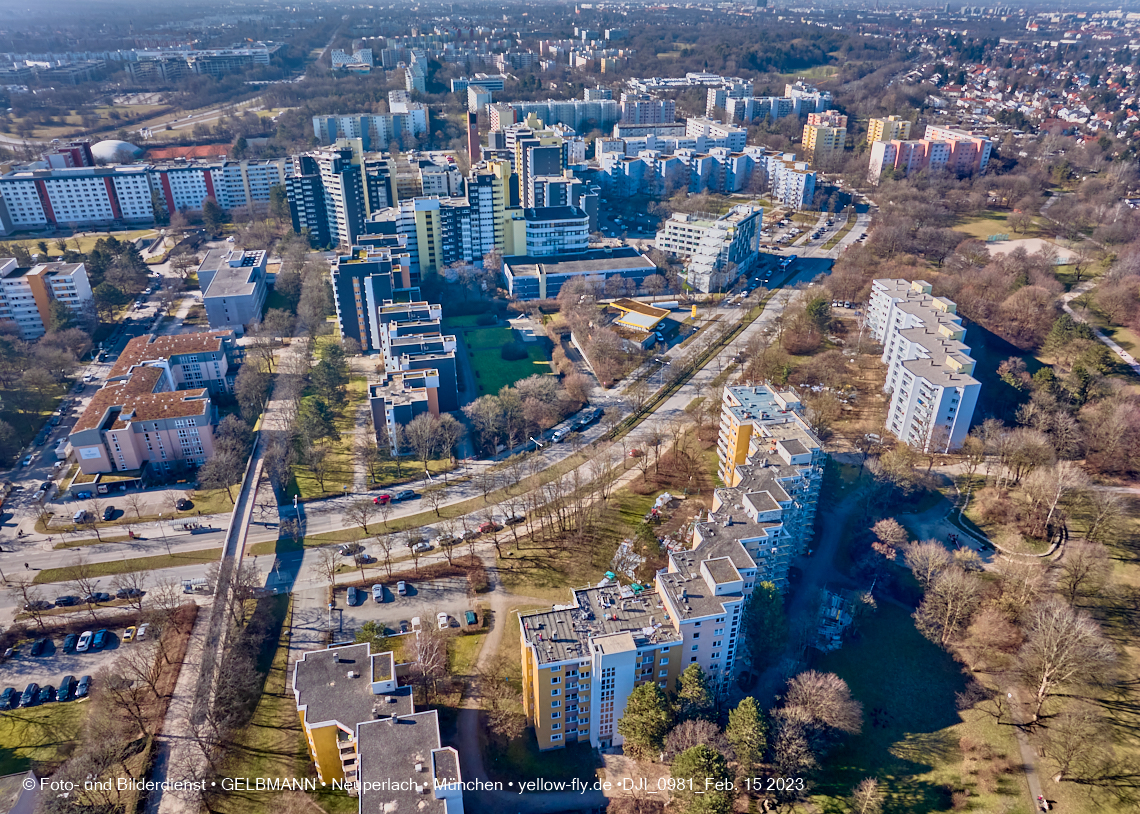 15.02.2023 - Marx-Zentrum und Wohnanlage Karl-Marx-Ring in Neuperlach